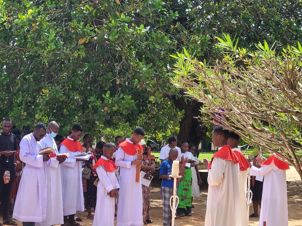 KIUT Community Observes the Way of the Cross